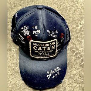 DSQUARED2 hat